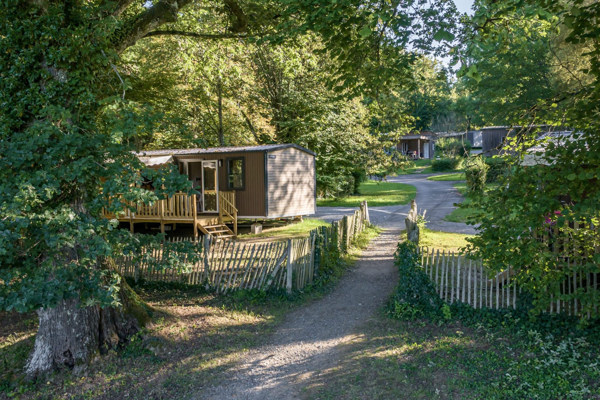 Chalet en bois en pleine nature dans le camping de Rouffiac en Dordogne